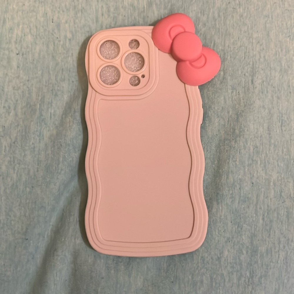 New - I Phone 13 Pro Case - Cute design!
